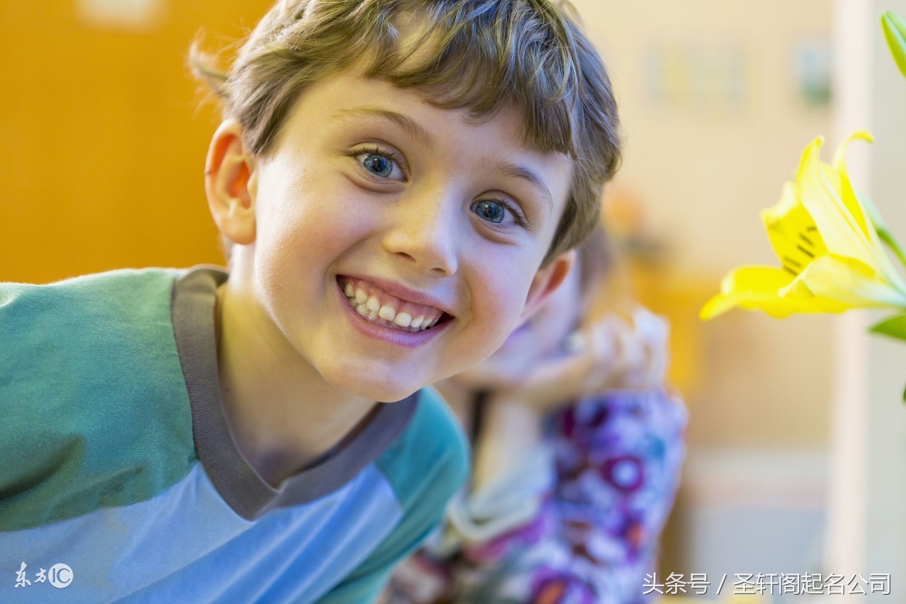 姓赵的男孩名字有古诗词的,带水的男孩名字古诗词