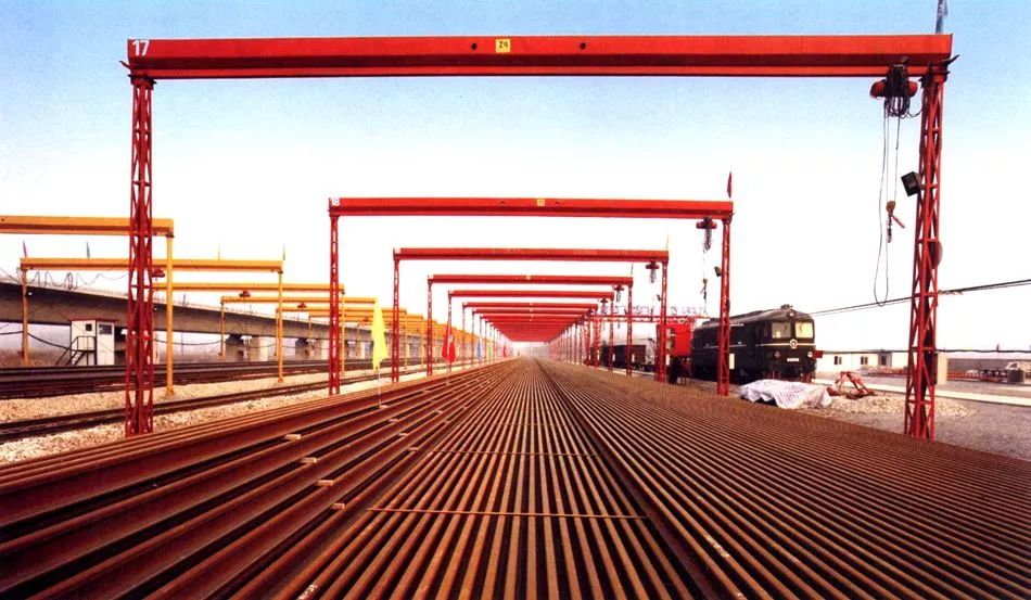 高速铁路是新四大发明之一吗,高铁为什么称为新四大发明