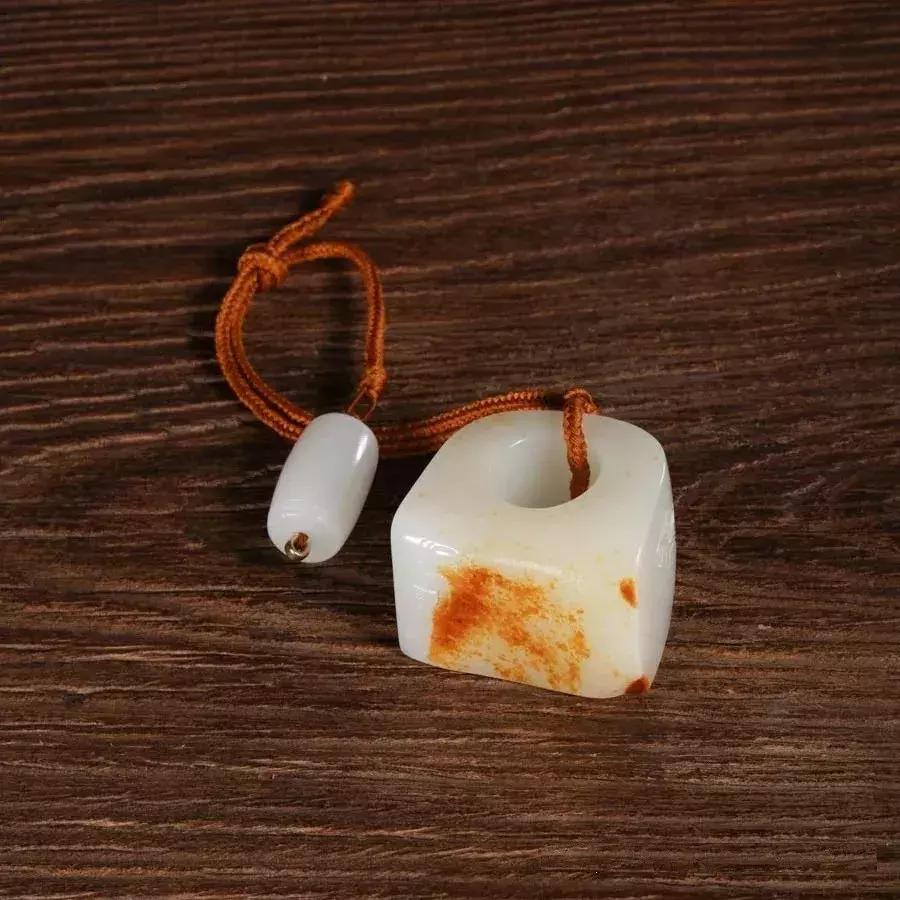 和田玉暴涨,和田玉为什么被称为疯狂的石头