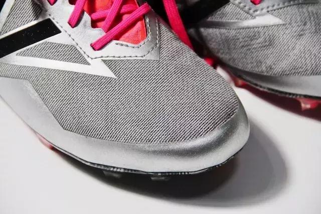 nb足球鞋v7中端,nb足球鞋推荐