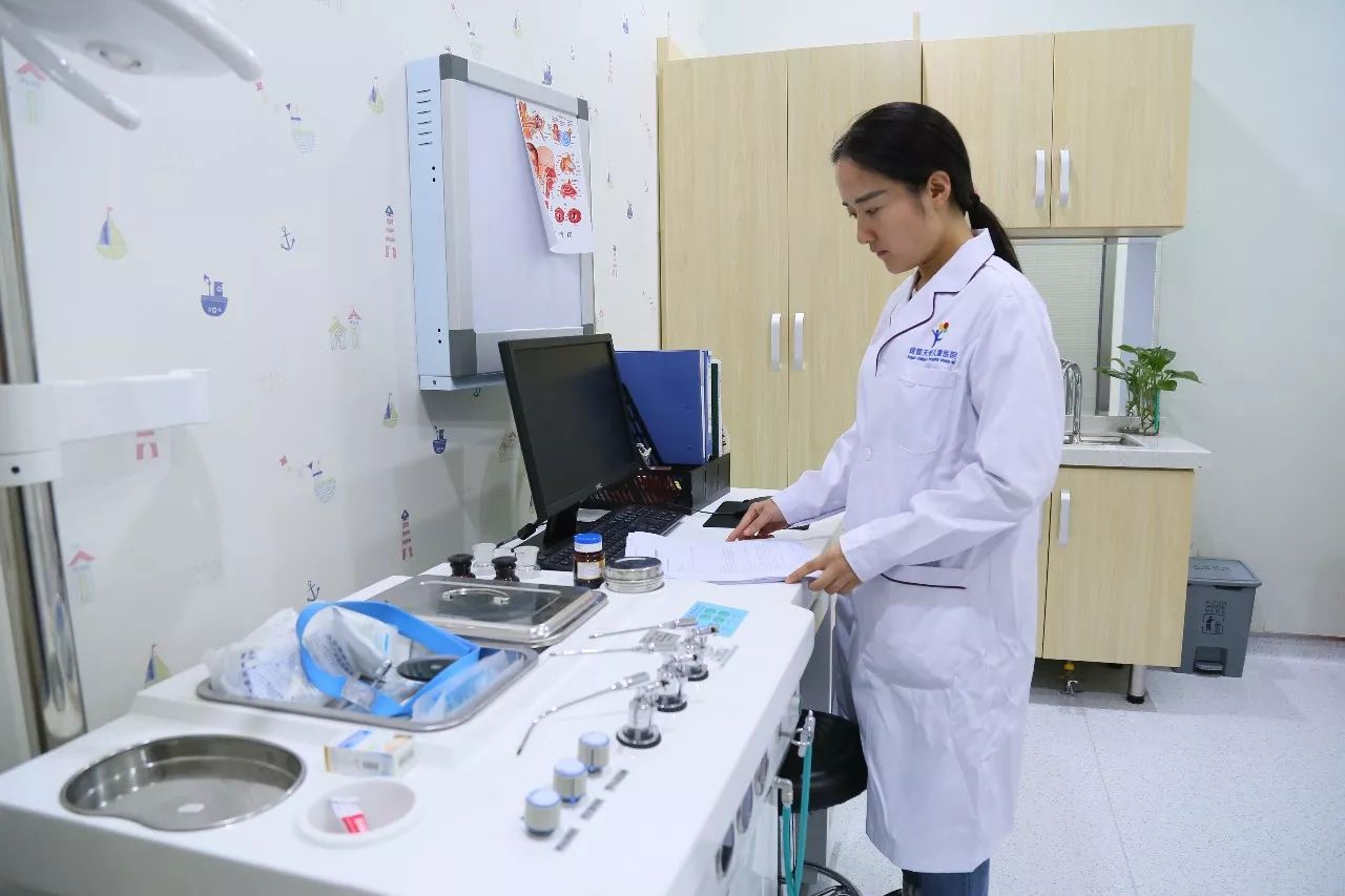 过敏性鼻炎又加上感冒太难受了,过敏性鼻炎只是打喷嚏要不要用药