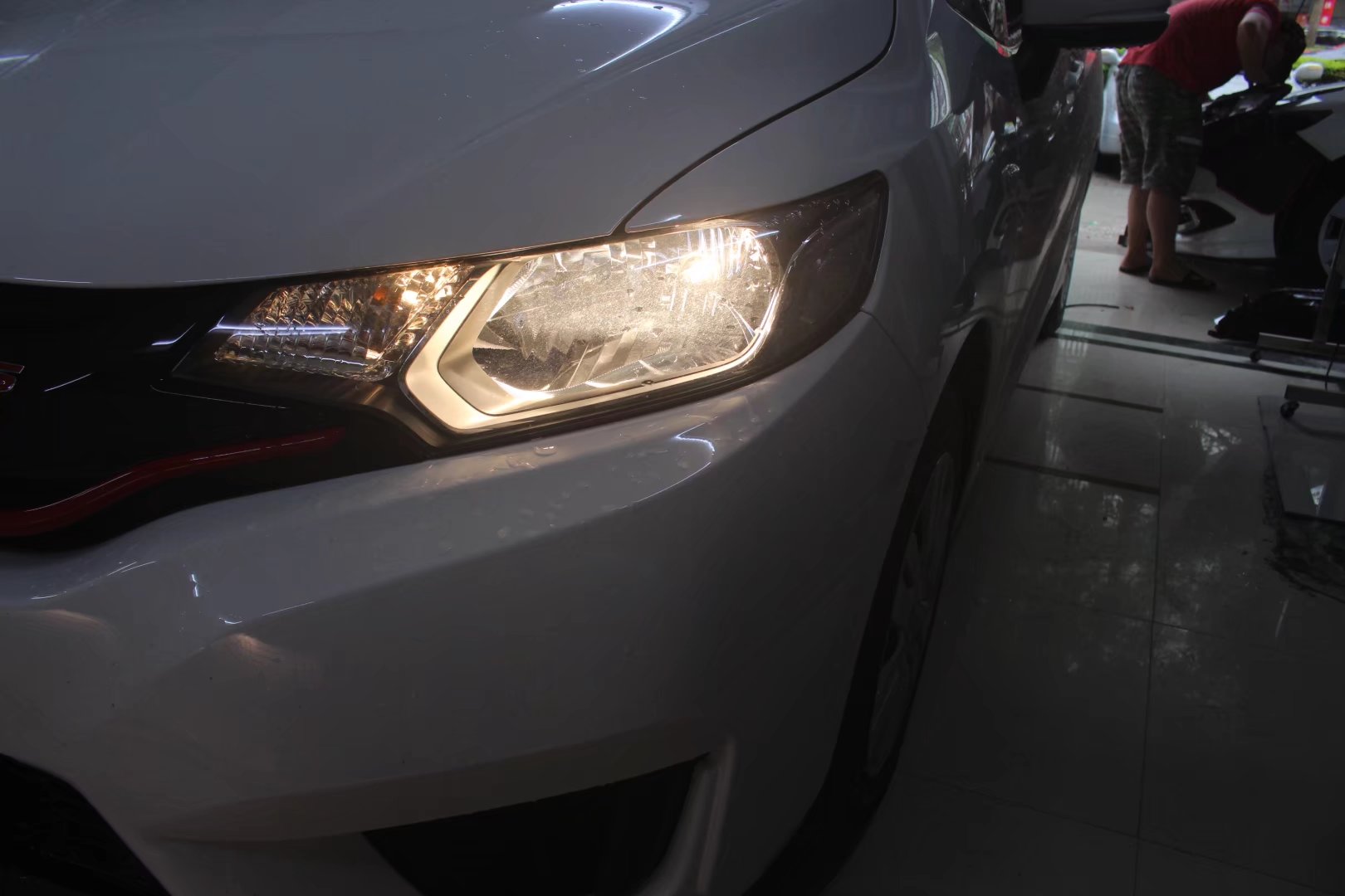 中山四代飞度大灯改装氙气透镜,2023款本田飞度大灯改装