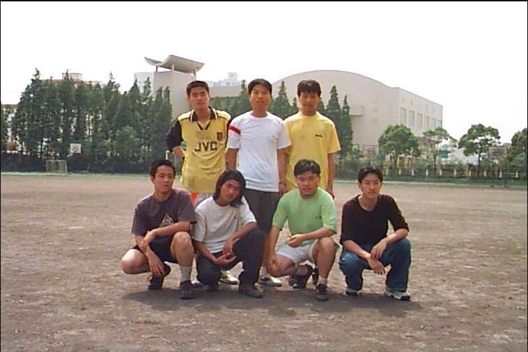 齐达内和韩寒什么关系,韩寒足球被虐