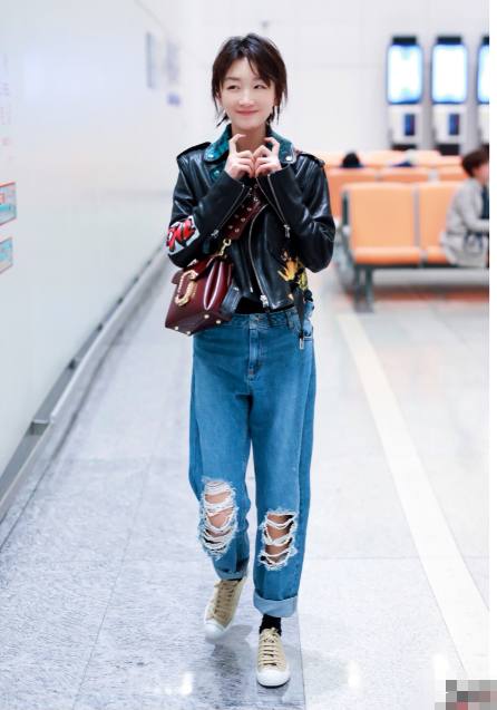 周冬雨和沈梦辰谁漂亮,周冬雨和一个女明星很像