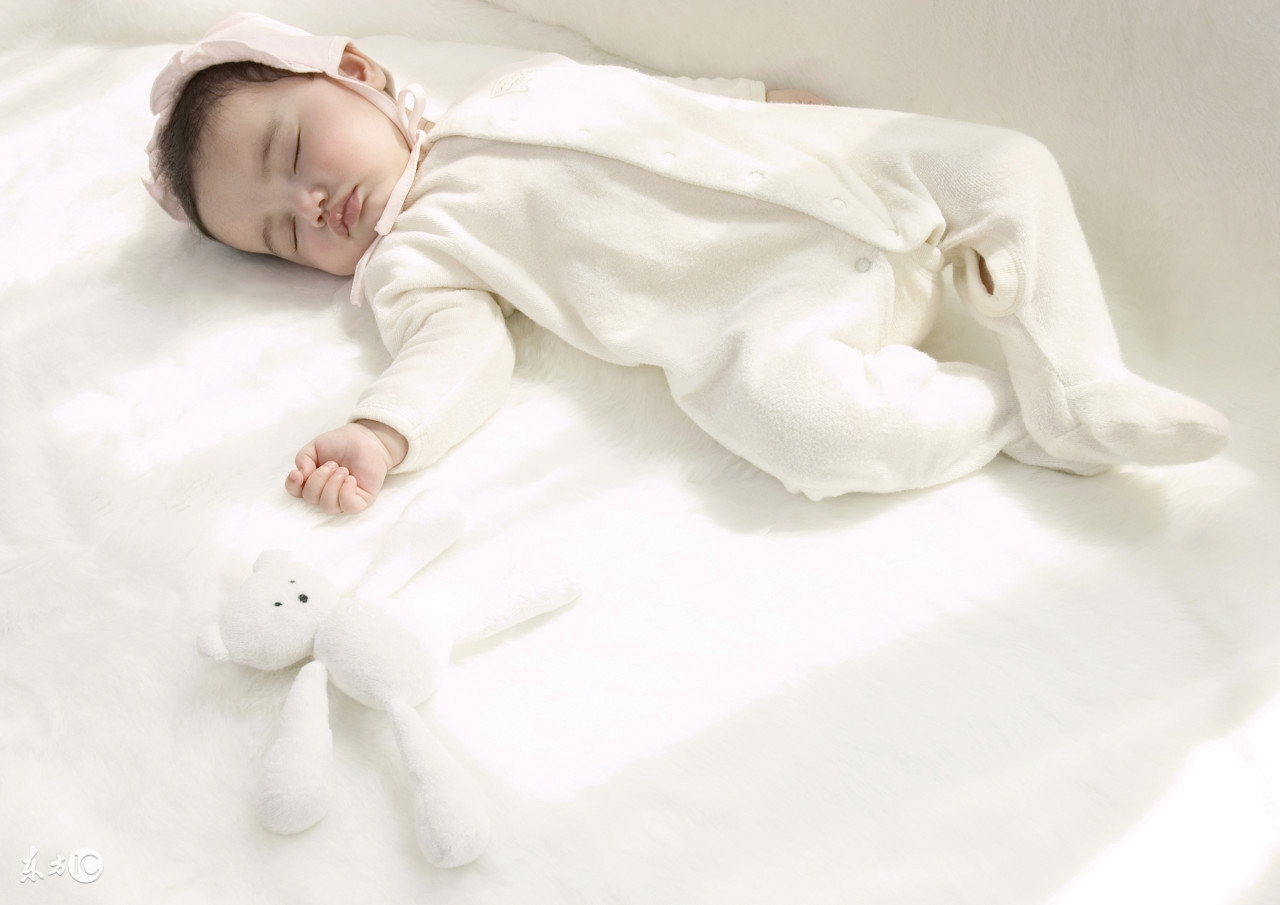 宝宝连续几天不睡会猝死,婴儿睡觉猝死的原因