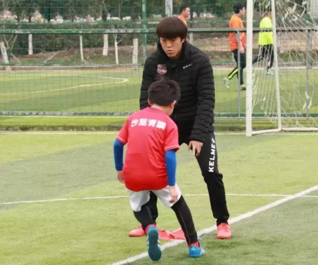 从暖秋到严冬，明基悦宁体育中心青训点秋季班今日正式结业！