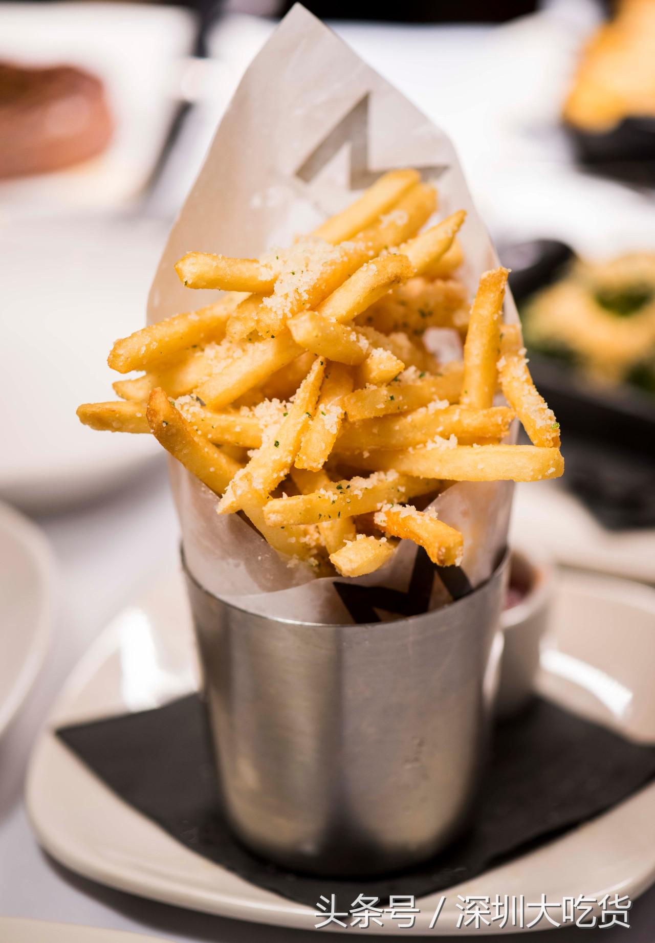 集美味、轻奢、悠闲于一身的它，开在深圳第一高楼