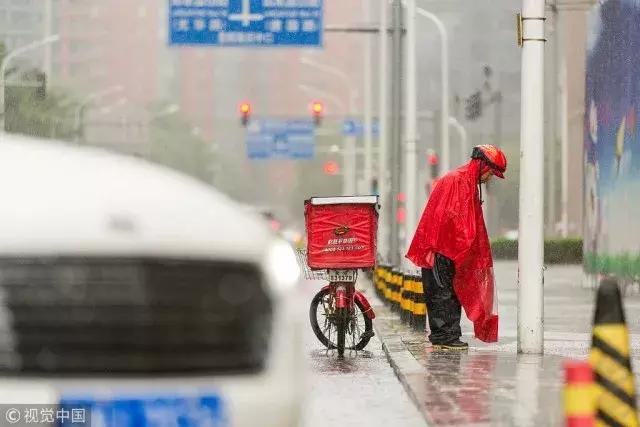 启程后美味送到你眼前,归途中孤独辛酸留给自己