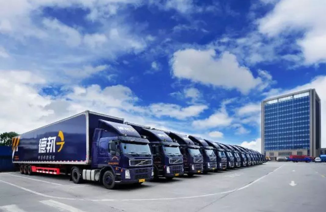 德邦快递行业巨头发言,德邦物流和顺丰物流哪个速度快