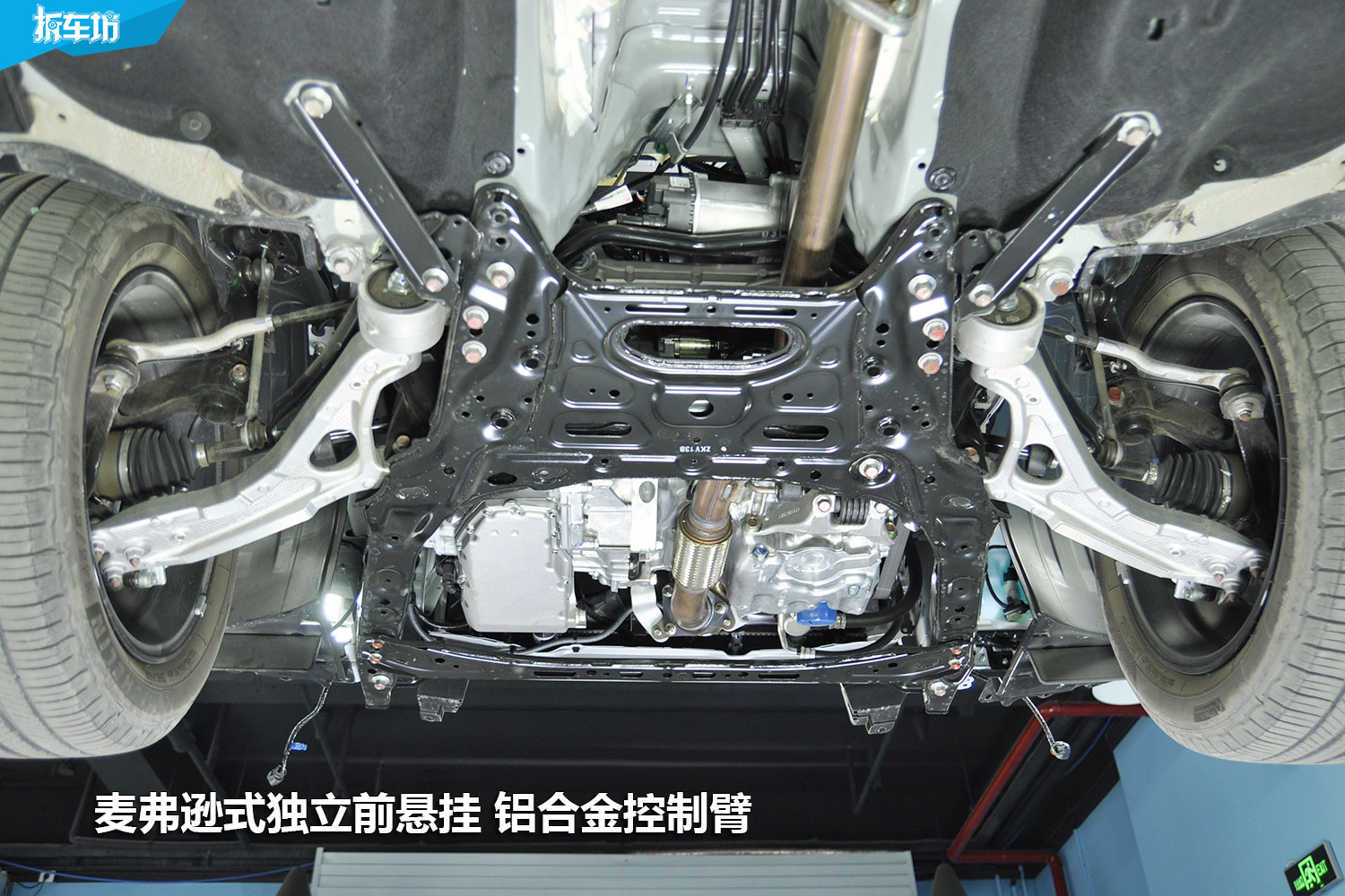 大冰块拆解本田冠道视频,本田urv与冠道对比拆解