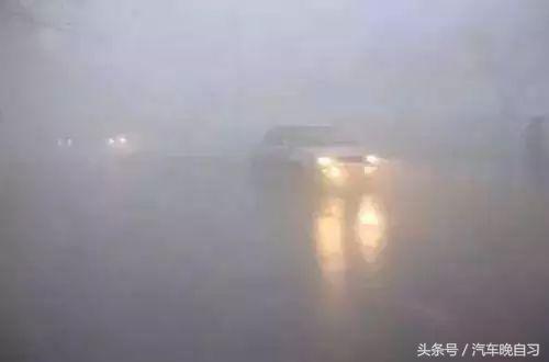 前大灯太暗如何解决,升级原厂高配大灯可以年检吗