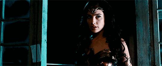 SM的*绑捆**与快感中，诞生了《神奇女侠》