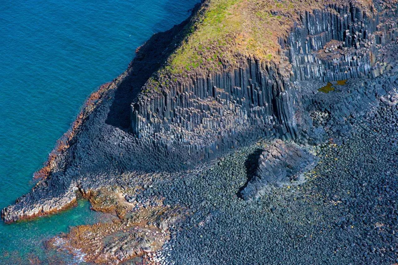 一个恐高的人,高空作业20多年,舍命拍出了最美纪录片