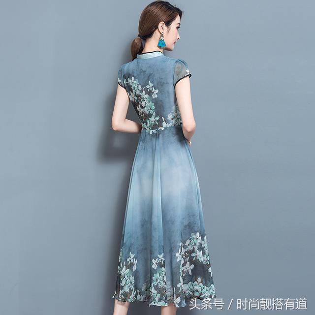 北京的小姨最会网购，专挑真丝连衣裙，第一款原598特价68元