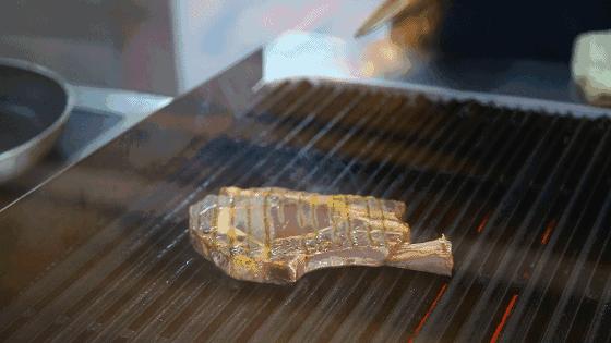 在超市里吃海鲜,在超市里面吃饭吃海鲜