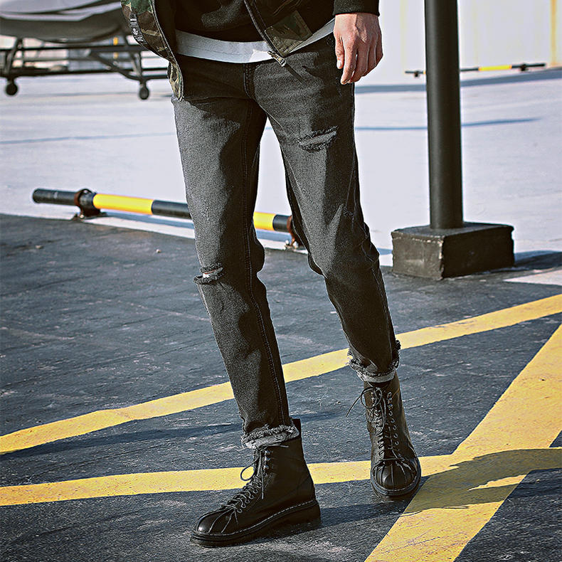 皮肤黑的男生怎么显白,皮肤黑的男生怎么护肤