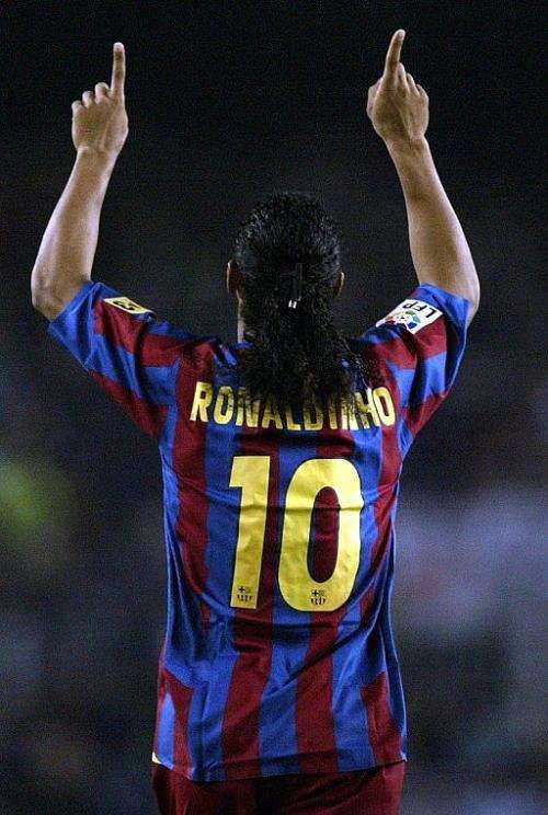 从此“天下无球”！从此，再无绿茵精灵！再见：小罗