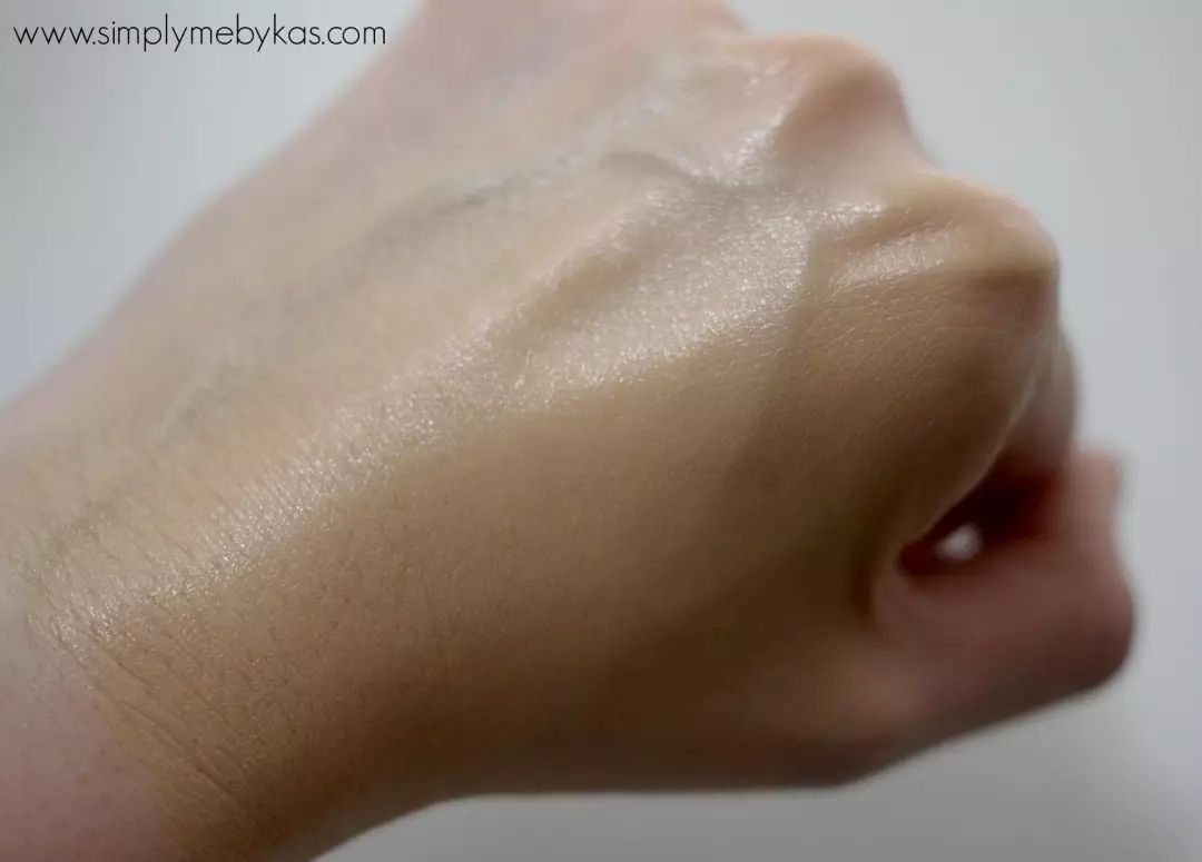 哪款粉底不冒痘痘好些又好用,推荐一款好用不闷痘的粉底