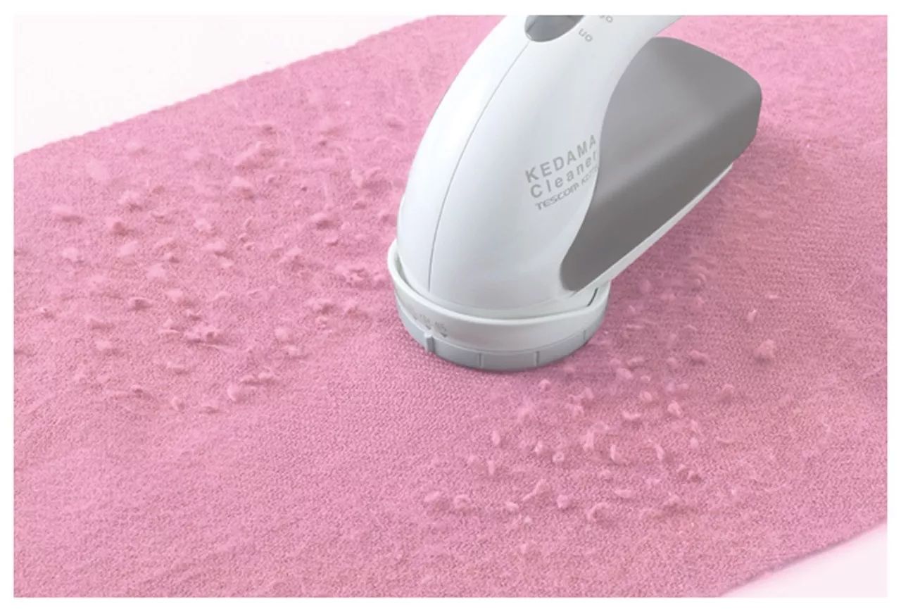 大衣起球处理后还会起球怎么办,大衣沾灰粘毛起球有什么方法除掉