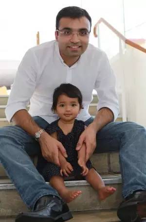 奶荒继续延伸，华裔爸爸购奶粉被拒，恶意囤货请适可而止