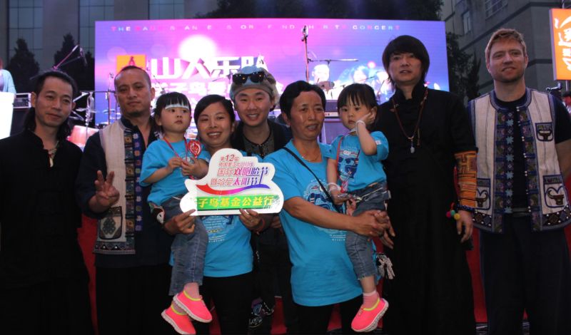 2024年云南墨江双胞胎节巡游花车,2023墨江国际双胞胎节现场视频