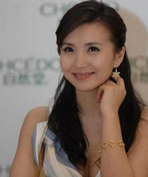 盘点那些超美的女球迷,扒一扒军艺历届女星