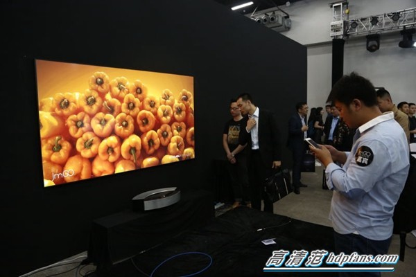 坚果s1激光电视画面失焦,坚果s1pro激光电视真正多少流明