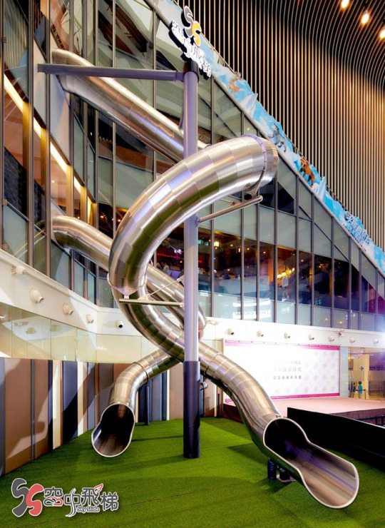 史上最刺激的超级大漩涡水滑梯,超高滑梯大挑战