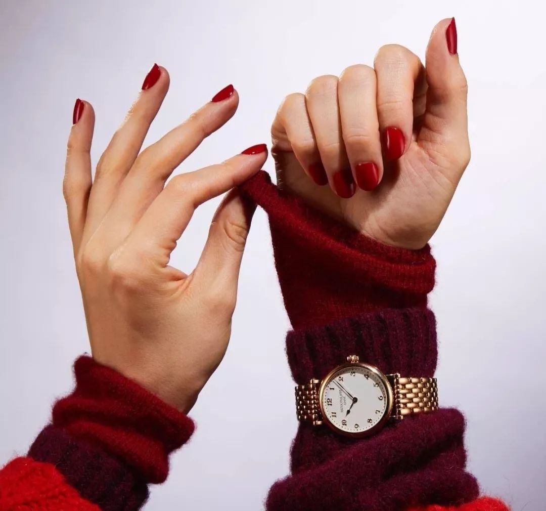 手表该怎么搭配金属表带好看 (手表要这样戴才够潮)