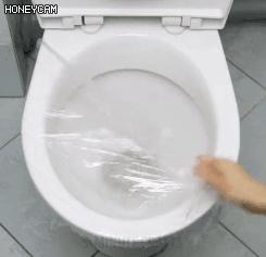 马桶堵了不用愁教你简单方法,马桶堵了如何不花钱就疏通