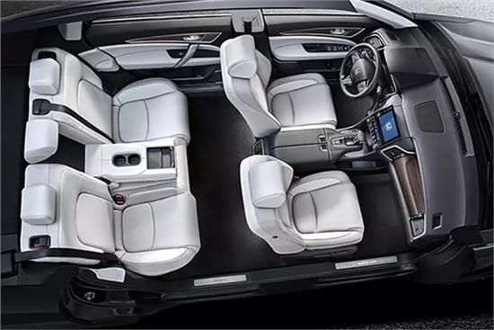 本田冠道跟本田urv有什么区别,本田冠道跟本田urv哪个更好看