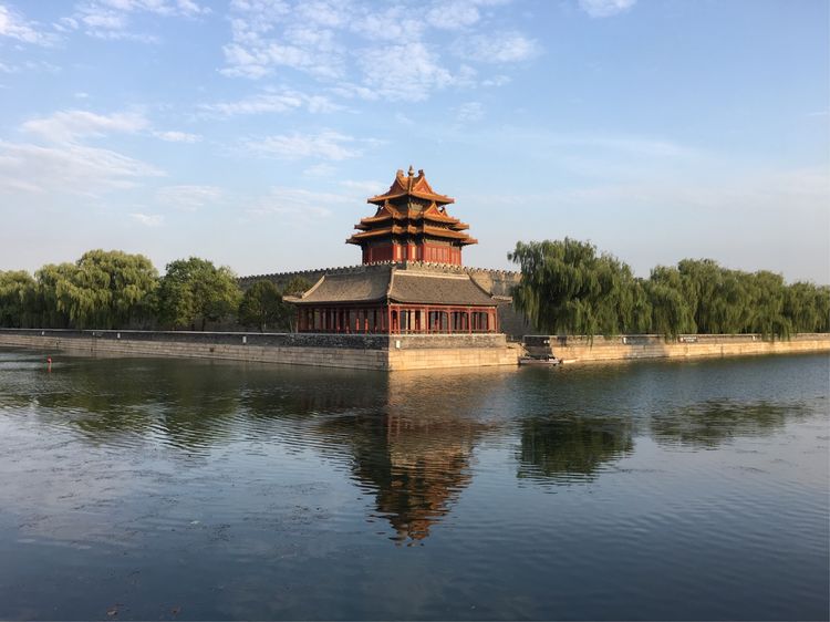 和小屁孩们一起出去玩的视频,和小屁孩玩的一天