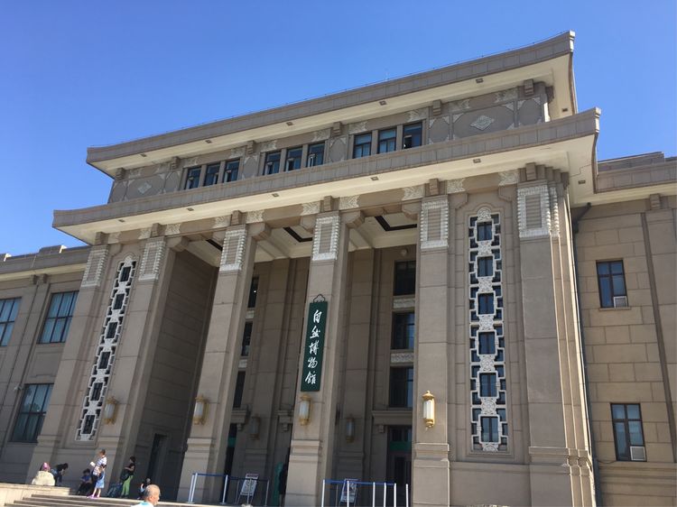 和小屁孩们一起出去玩的视频,和小屁孩玩的一天