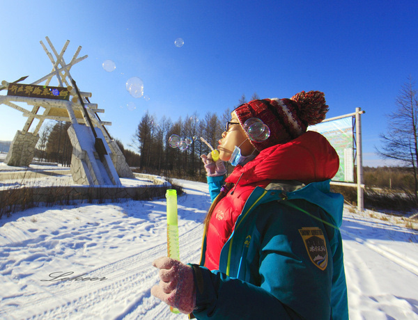黑河兴安岭中有一个村款待客人方式怎么和蒙古族人一样？
