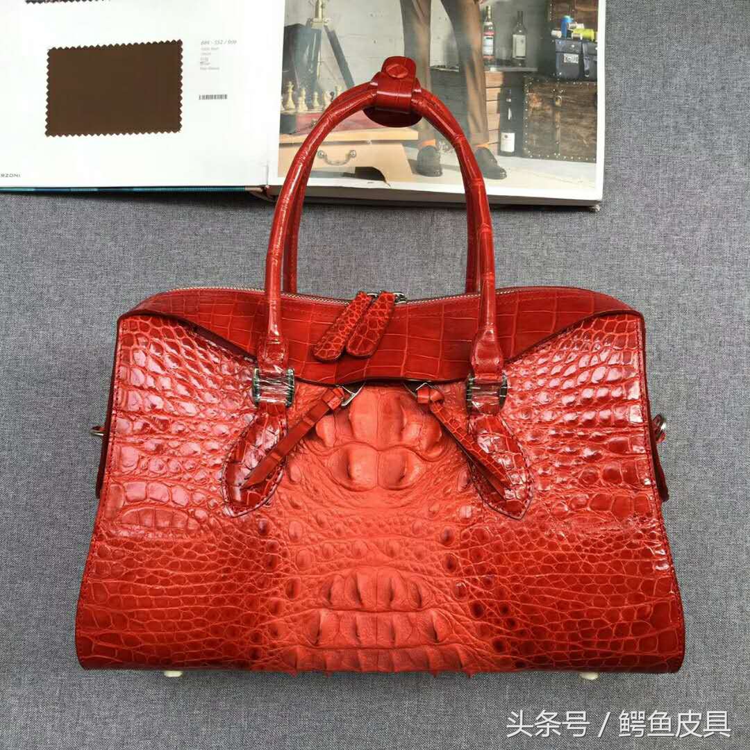 红色过年包包怎么选,今年最火的过新年包包