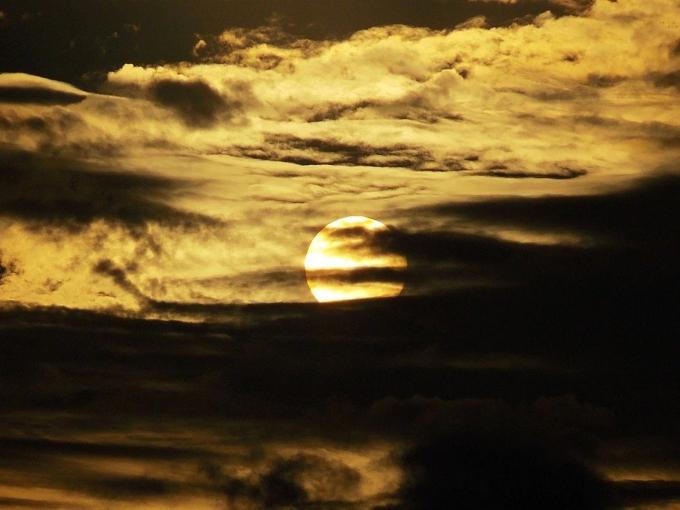 三亚旅游攻略纪念品,自驾游海南三亚必备物品清单