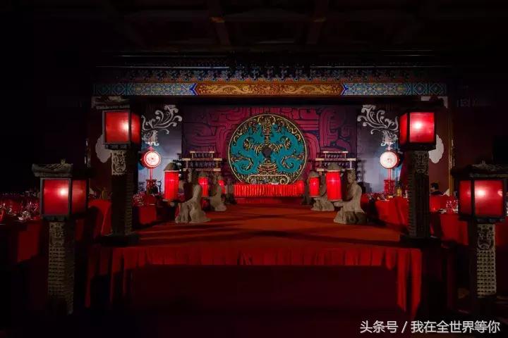 凤冠霞帔中式婚礼全流程,中式婚礼主持流程最全详细清单