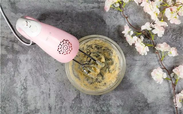 冰镇港式菠萝油 (香港茶餐厅菠萝油是怎样出餐的)