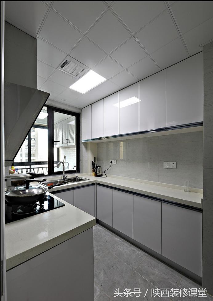 140平方房子轻奢现代,140平米现代35万