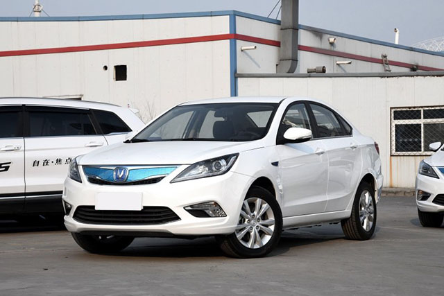 还买啥汽油车，这些电车个个续航300km，15万买来上班一周不用管