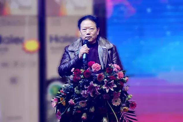 鐟炴櫘鐢熺墿骞翠細璁插骇,鐟炴櫘鐢熺墿灞曚細