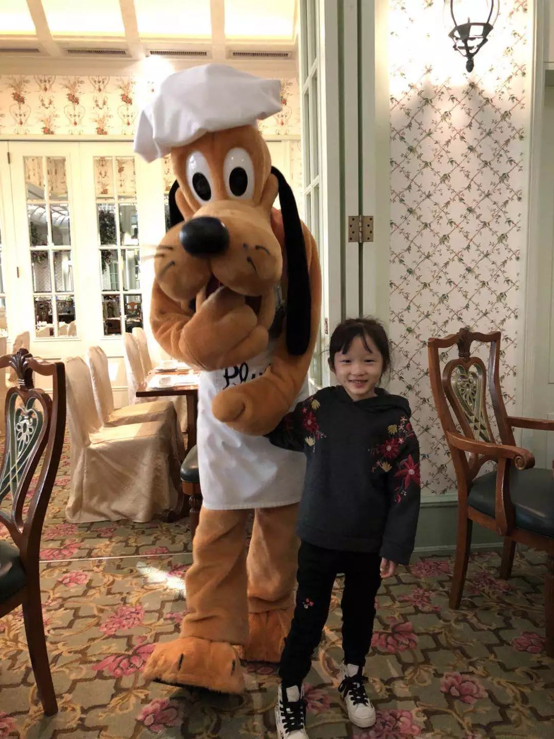 香港迪士尼攻略一日游最新版,香港迪士尼游玩全攻略路线推荐