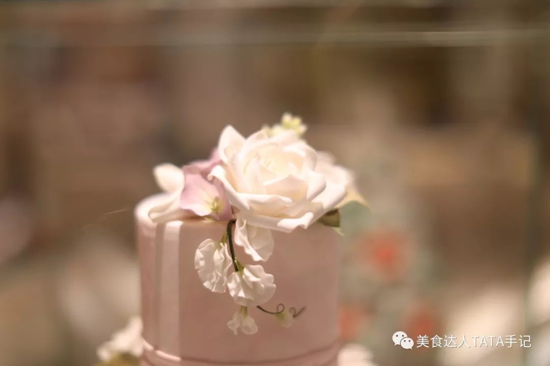 一不留神就掉进坑里,一不留神就会掉进一个大坑