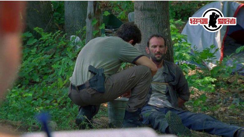 丧尸别跑！《行尸走肉》里那些“对抗丧尸”的终极*器武**（第一季）