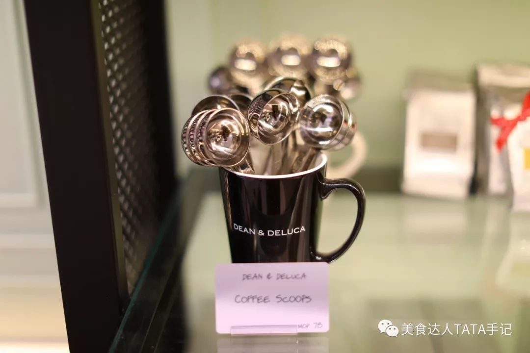 一不留神就掉进坑里,一不留神就会掉进一个大坑