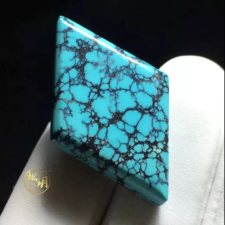 绿松石铁线多好还是不好,绿松石全是铁线