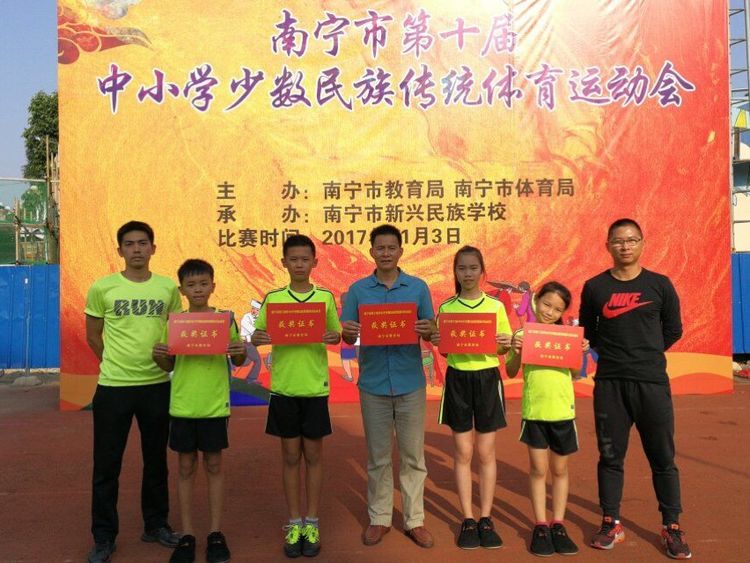 学生成长的沃土师生眷恋的乐园一一八桂绿城小学2017年工作汇报