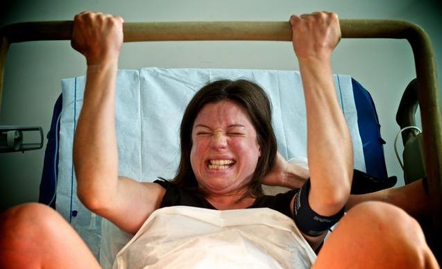 看看是不是怀孕了自己要怎么测试,抽烟喝酒怀孕八周才发现自己怀孕