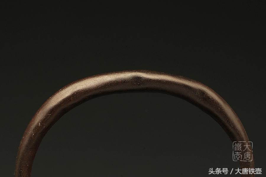 拥有一把好提梁胜过一把壶,拥有一把好壶方能泡出好茶