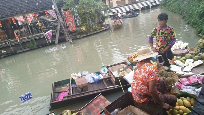 在泰国和泰国人对话,在泰国旅游怎么沟通